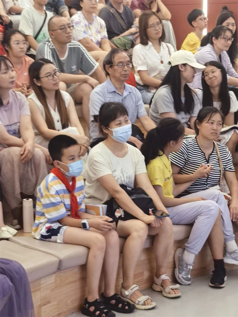 a860e325-adef-4f45-8321-acbb7bc161b4